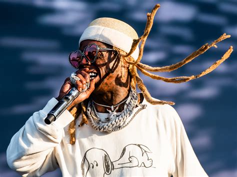 Does Lil Wayne Write His Own Music? A Detailed Analysis